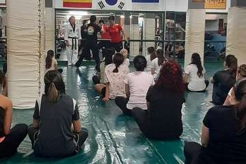  Seminario de Defensa Personal Femenino en Telde/TA.